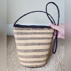 Raffia straw woven shoulder bag